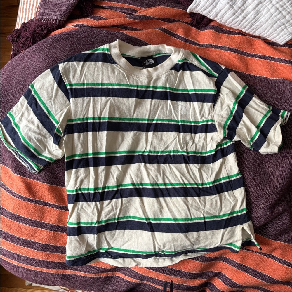 North face women’s oversized tee